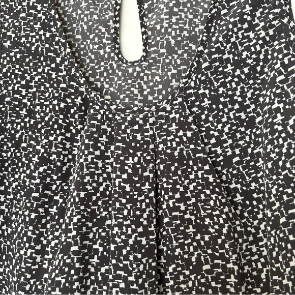 GAP Womens Sleeveless Geo Print Blouse - Picture 5 of 13